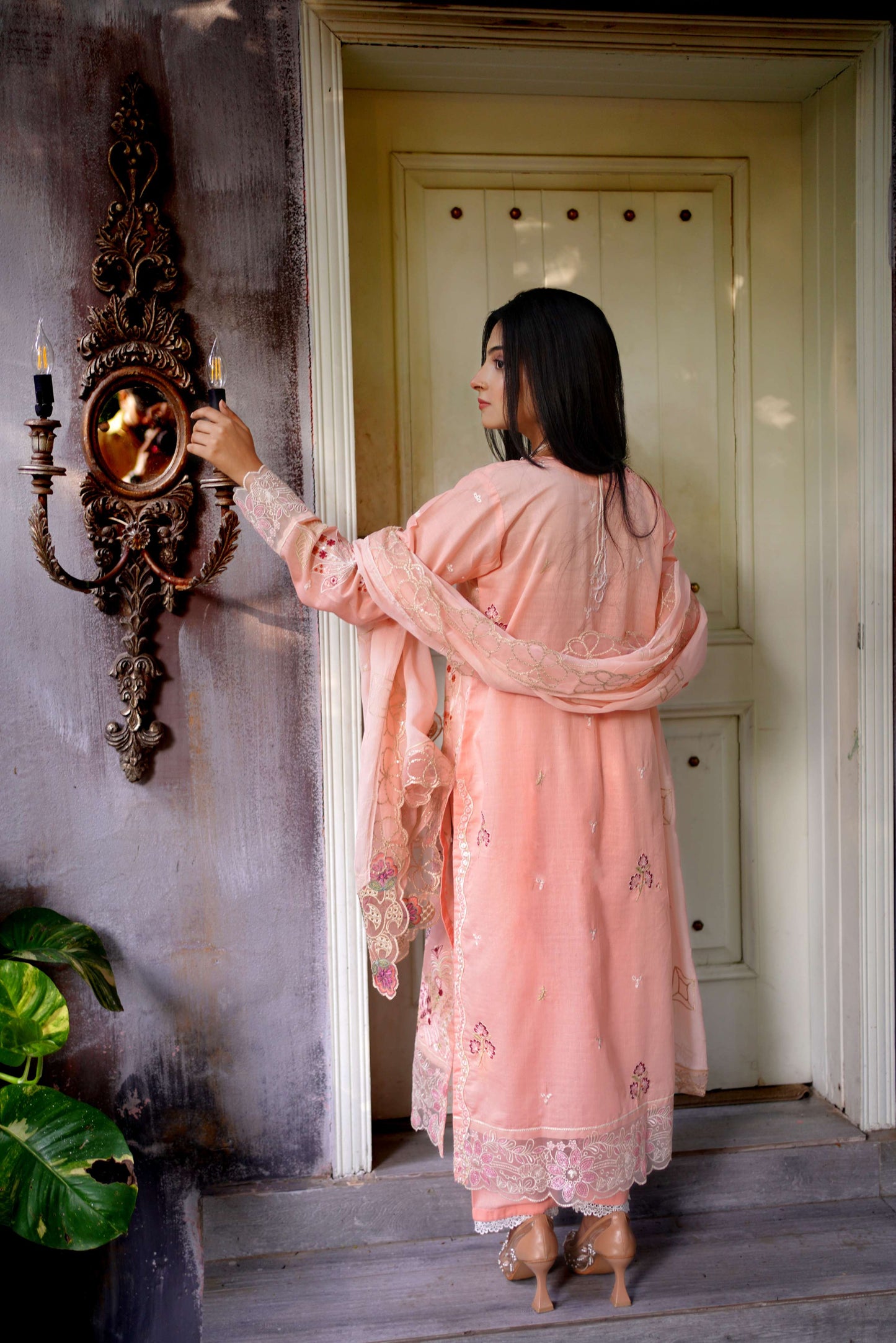 Gulfaam – Peach Embroidered Lawn Three-Piece Suit
