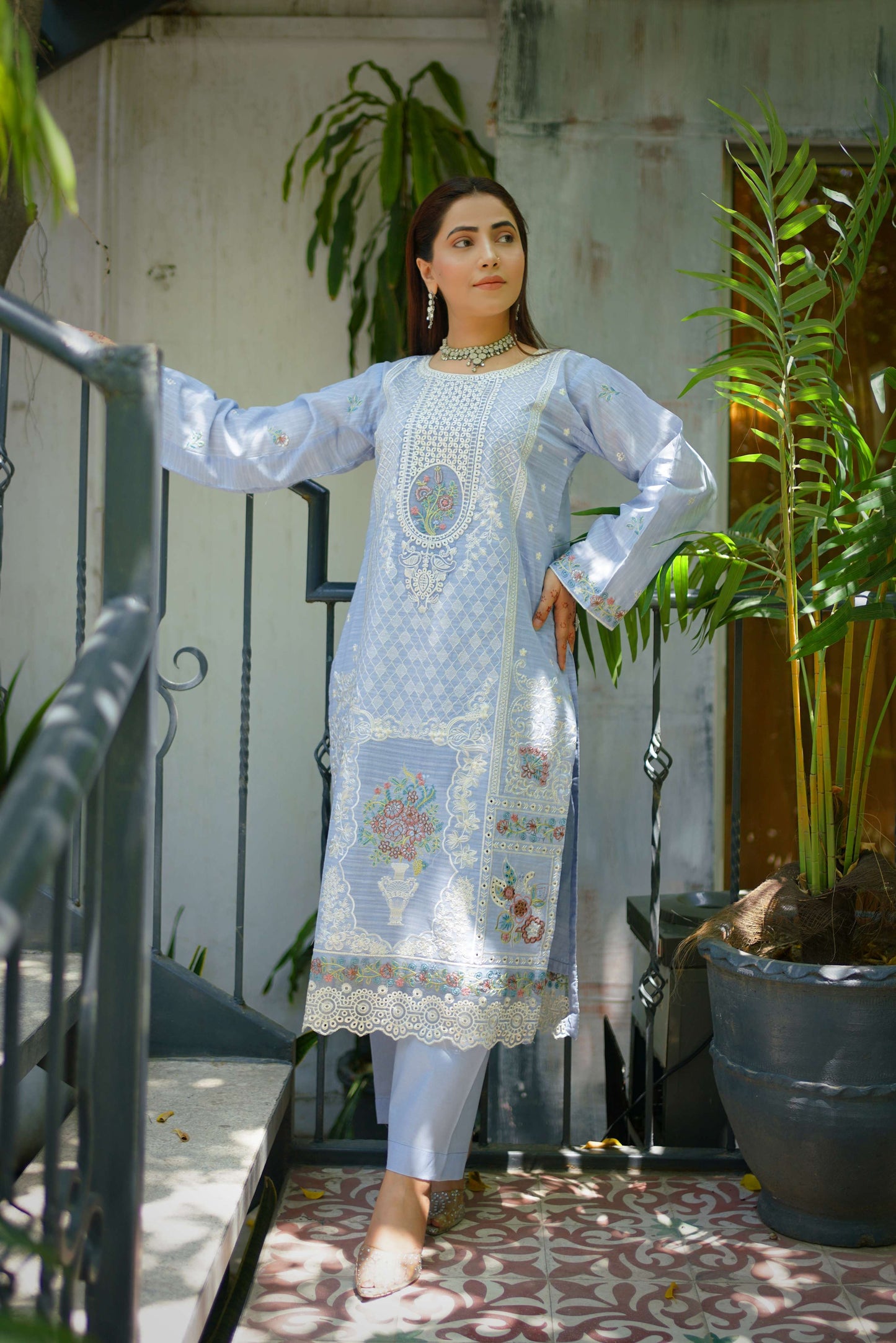 Sehr – Powder Blue Embroidered Lawn Three-Piece Suit