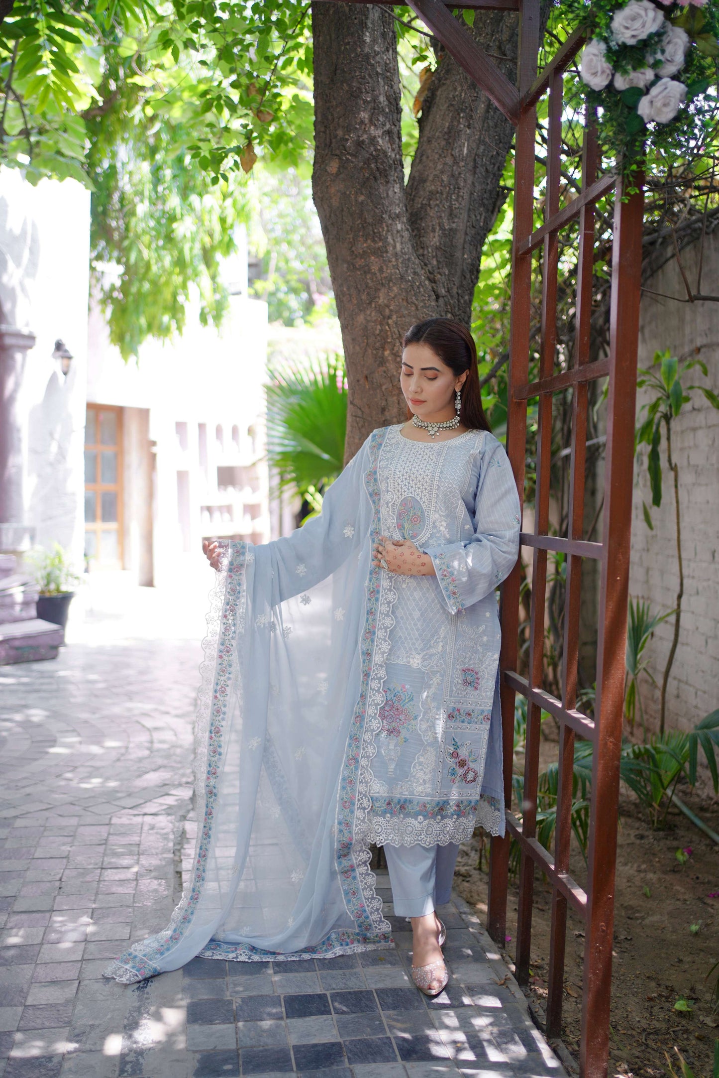 Sehr – Powder Blue Embroidered Lawn Three-Piece Suit
