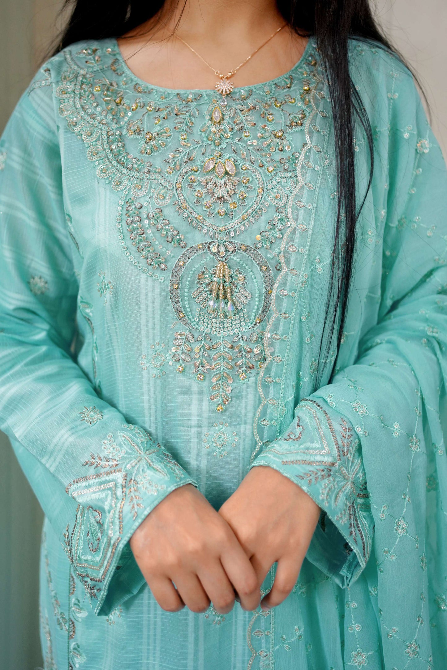 Saahil – Sea Green Embroidered Lawn Three-Piece Suit
