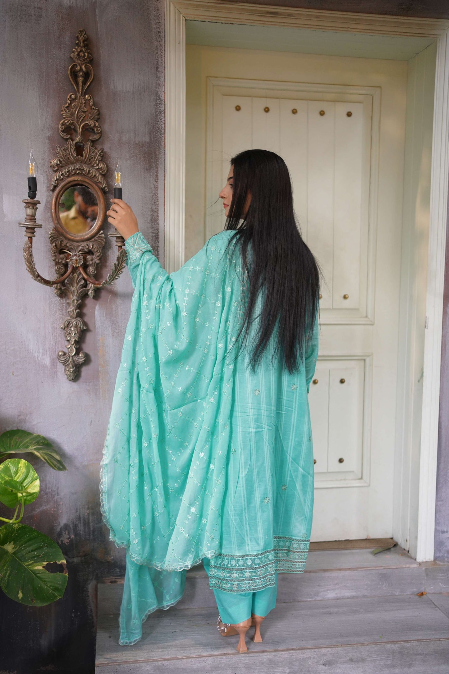 Saahil – Sea Green Embroidered Lawn Three-Piece Suit