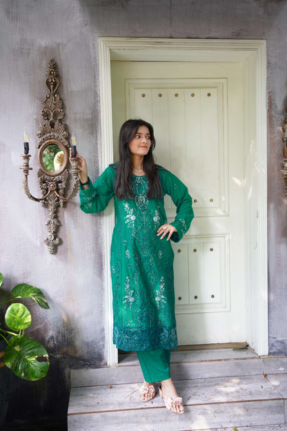 Zumurrud – Emerald Green Embroidered Lawn Three-Piece Suit