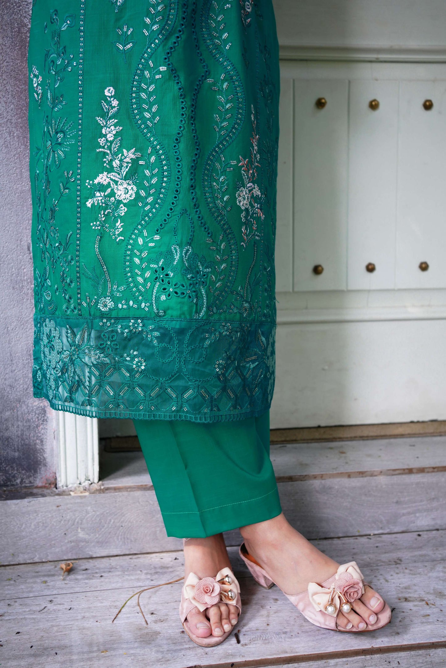 Zumurrud – Emerald Green Embroidered Lawn Three-Piece Suit