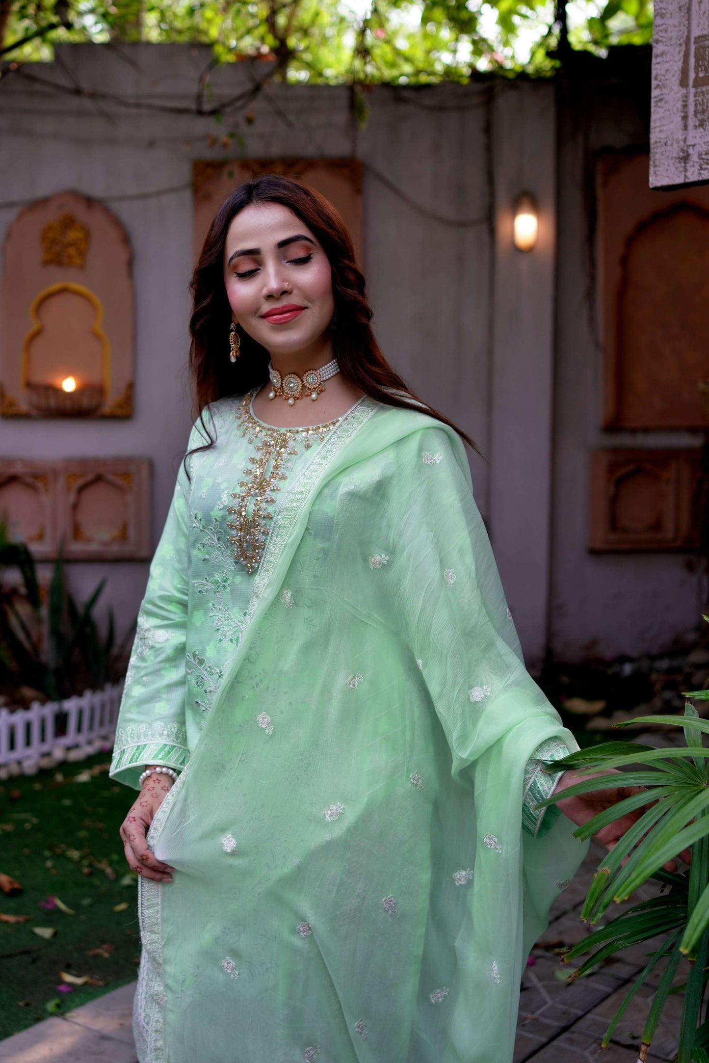 Bahaar – Pista Green Embroidered Lawn Three-Piece Suit