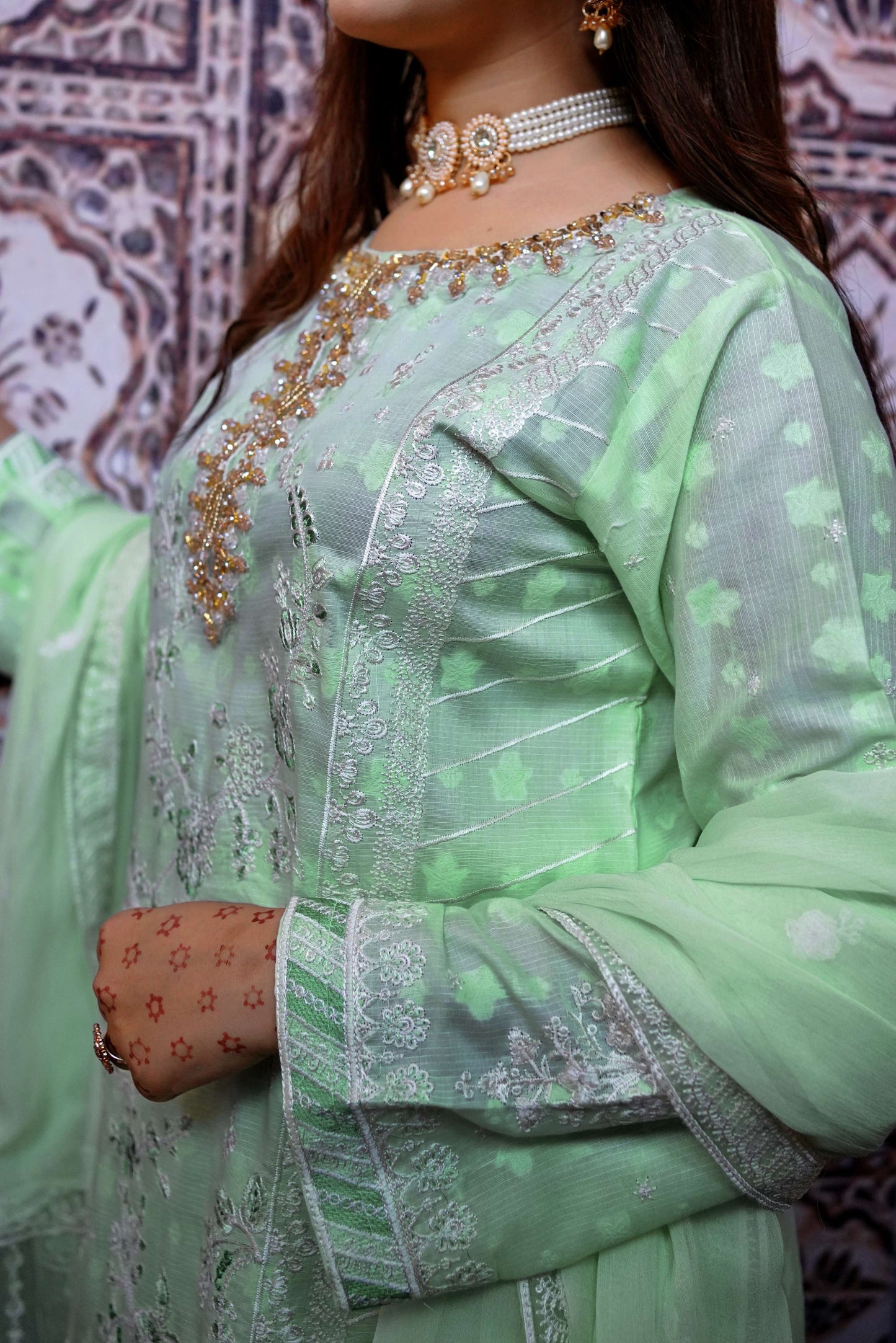 Bahaar – Pista Green Embroidered Lawn Three-Piece Suit