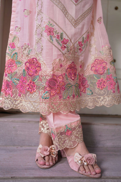 Gulaab – Rose Pink Embroidered Lawn Three-Piece Suit