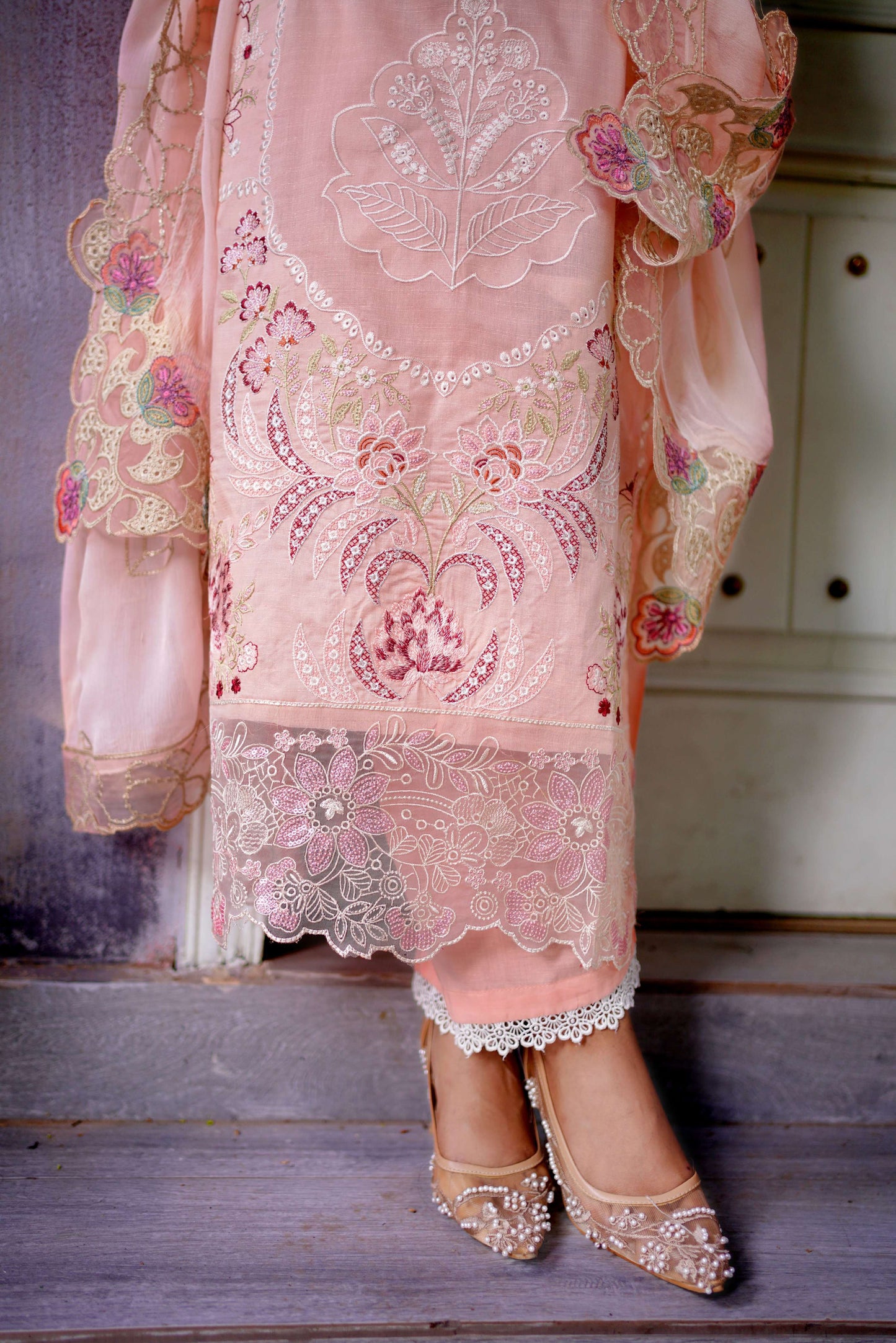 Gulfaam – Peach Embroidered Lawn Three-Piece Suit